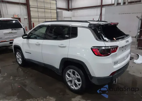 2024 Jeep Compass Latitude 4X4 из США, поврежденный, VIN 3C4NJDBN3RT113878